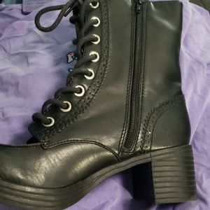 Boot black worn 3 times